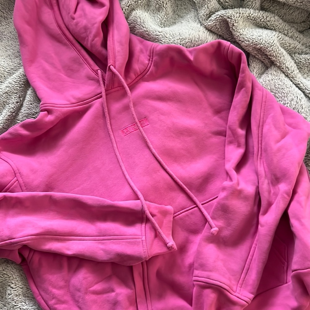 comfty levi’s sweatshirt embroidered